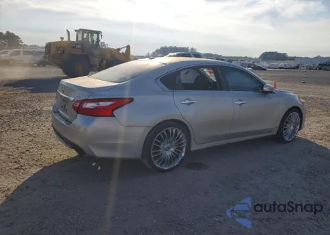 2017 Nissan Altima 2.5 из США, поврежденный, VIN 1N4AL3AP0HC216505